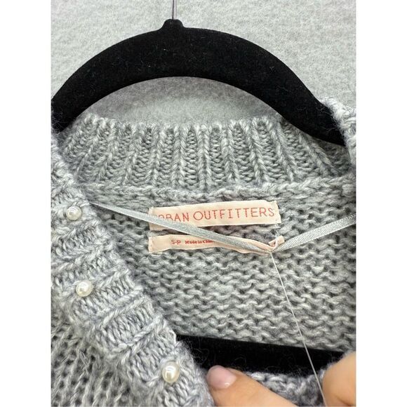 NWT Urban Outfitters Womens Gray Pearl Beaded Balloon Sleeves Sweater Size Small - Picture 6 of 9